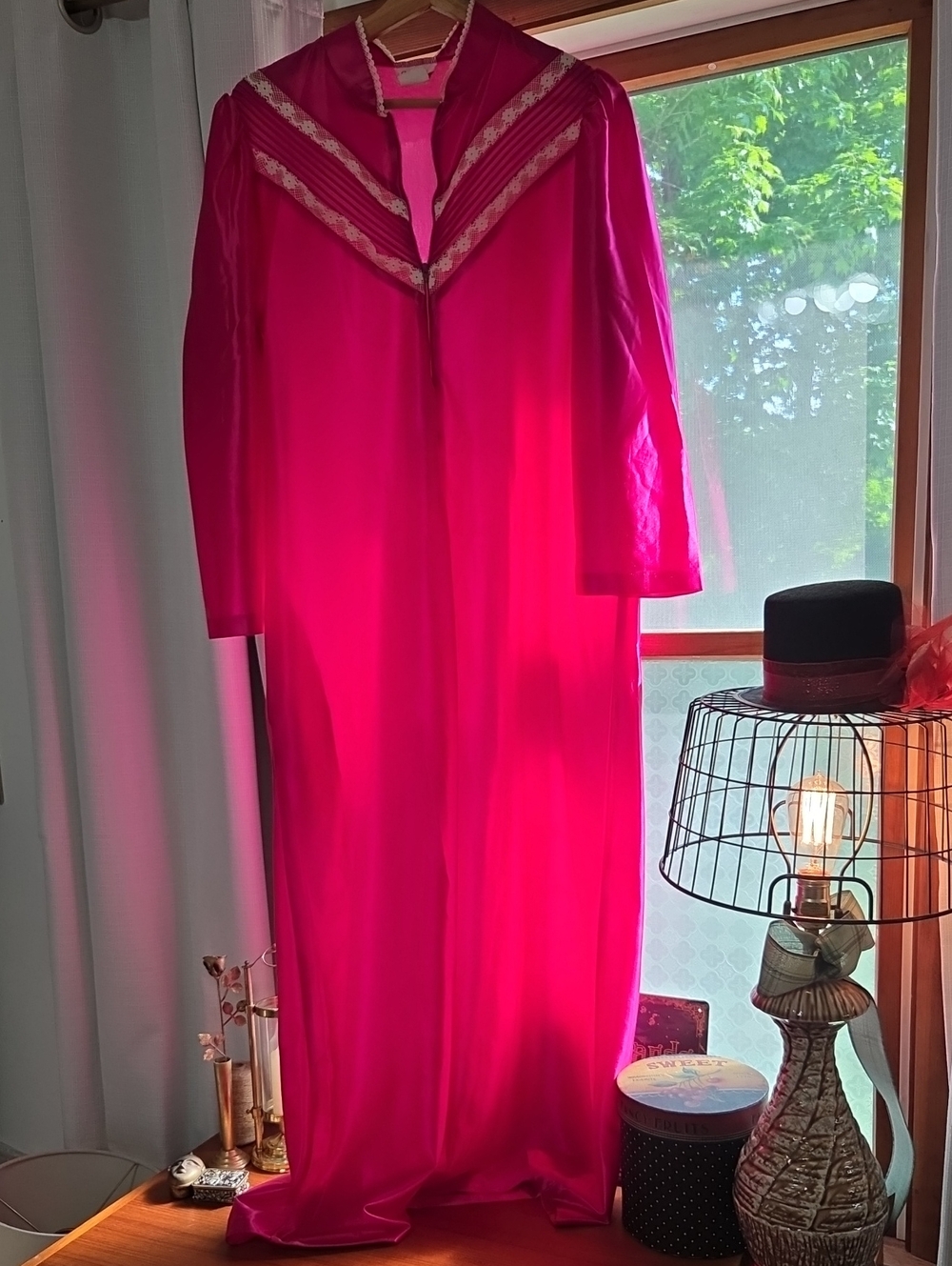 🎃1970s Loungecrest Bright Pink Women's Satin Lounging Dress/Robe